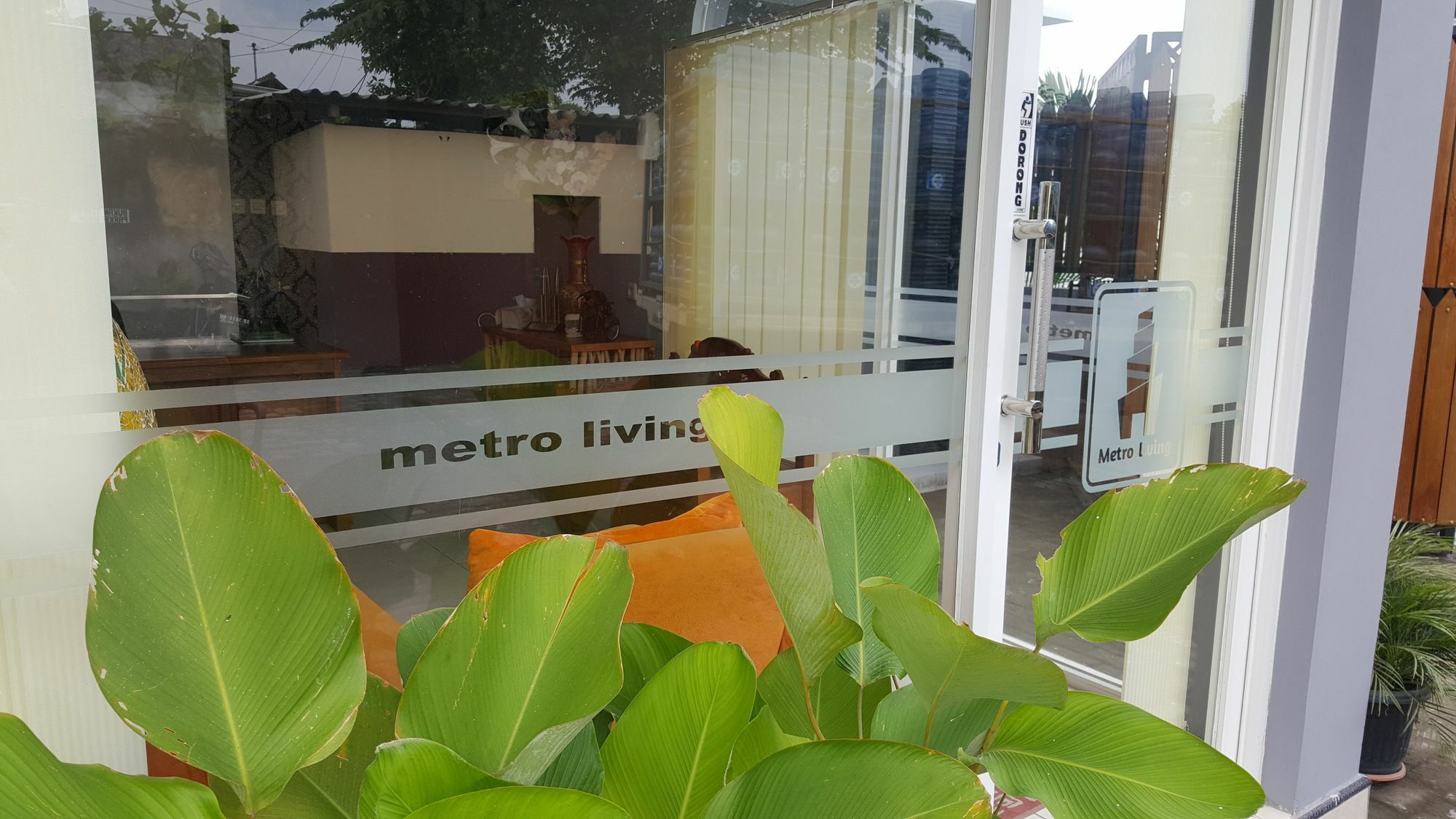 Metro Malioboro Living Hotel Jogjakarta Buitenkant foto